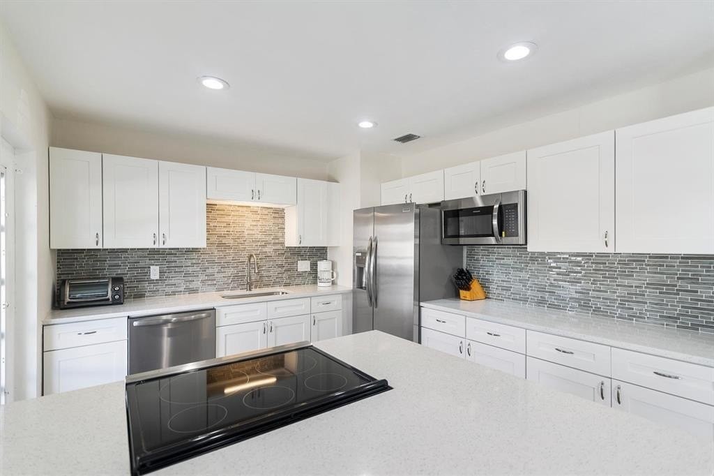 2501 Ne 12th St - Photo 4 of 29