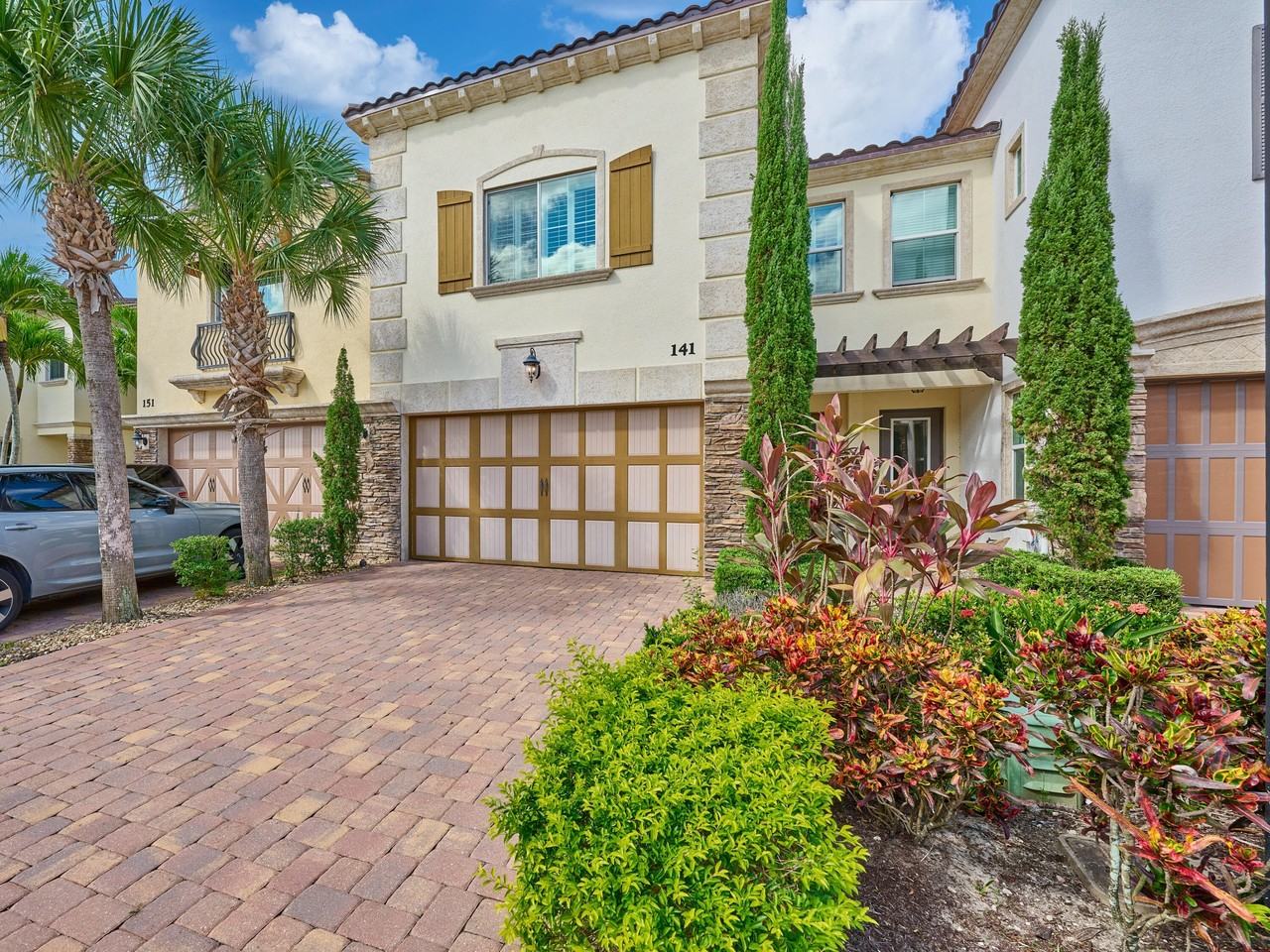 141 Sword Fern Pl - Photo 3 of 50