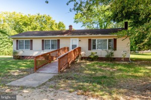 featured image of 44141 Tranquility Farm Ln