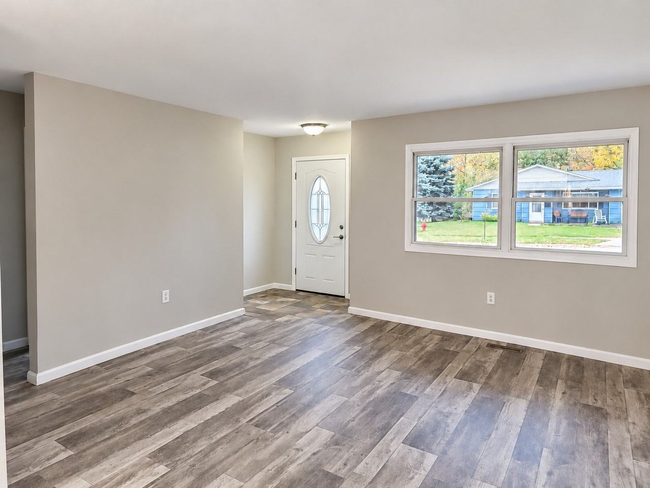 300 17th St Nw - Photo 3 of 11