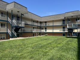 featured image of 2119 Electric Rd #18