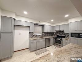 featured image of 504 Davis Ave ##2