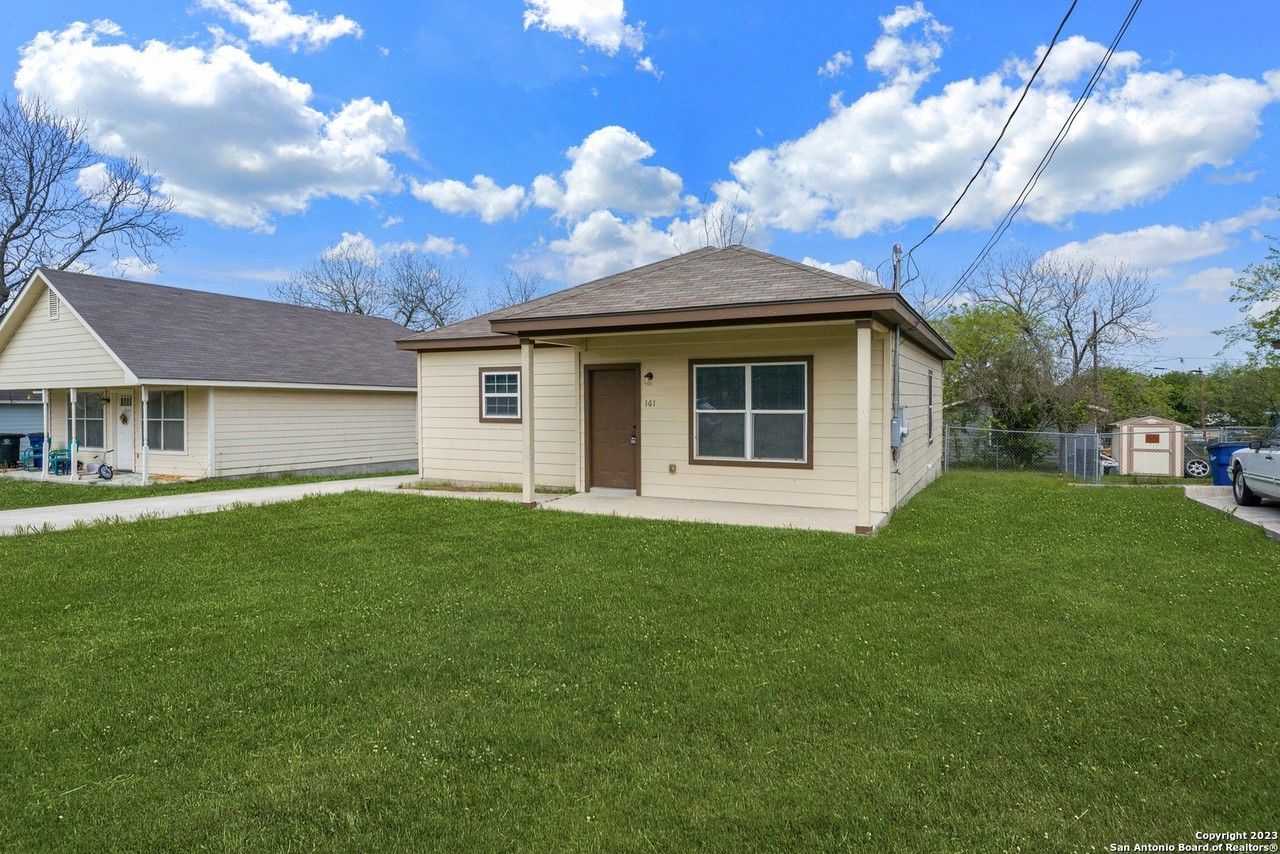 161 S Krueger Ave - Photo 3 of 25