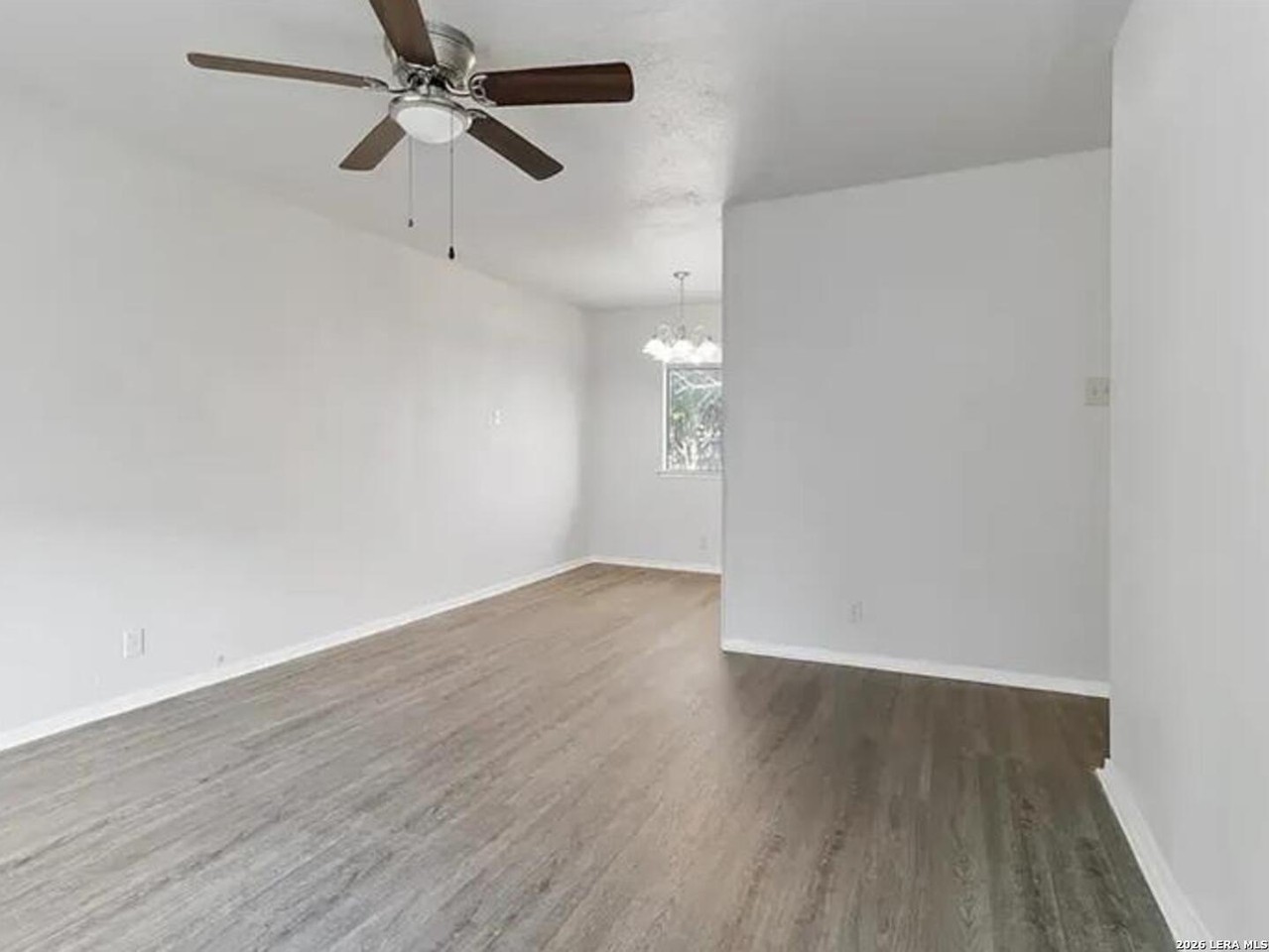 425 W Aviation Blvd - Photo 5 of 6