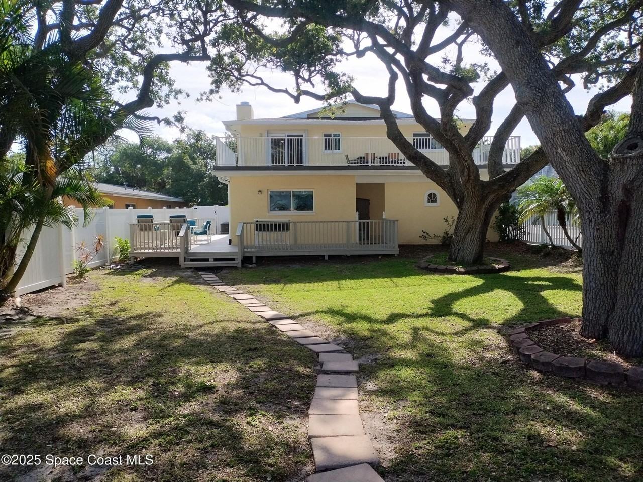 233 S Brevard Ave - Photo 2 of 50