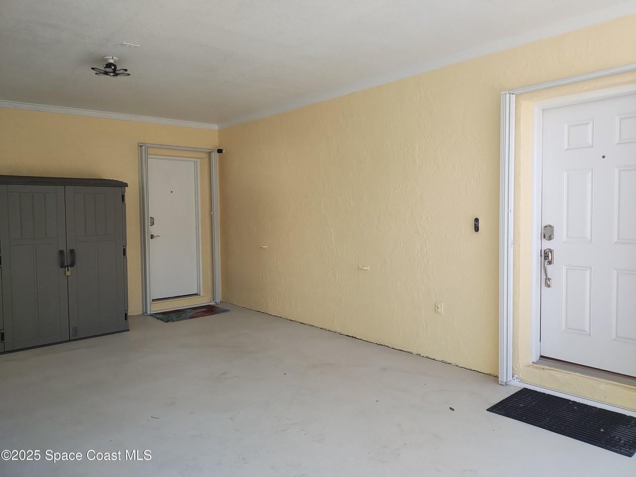 233 S Brevard Ave - Photo 3 of 50