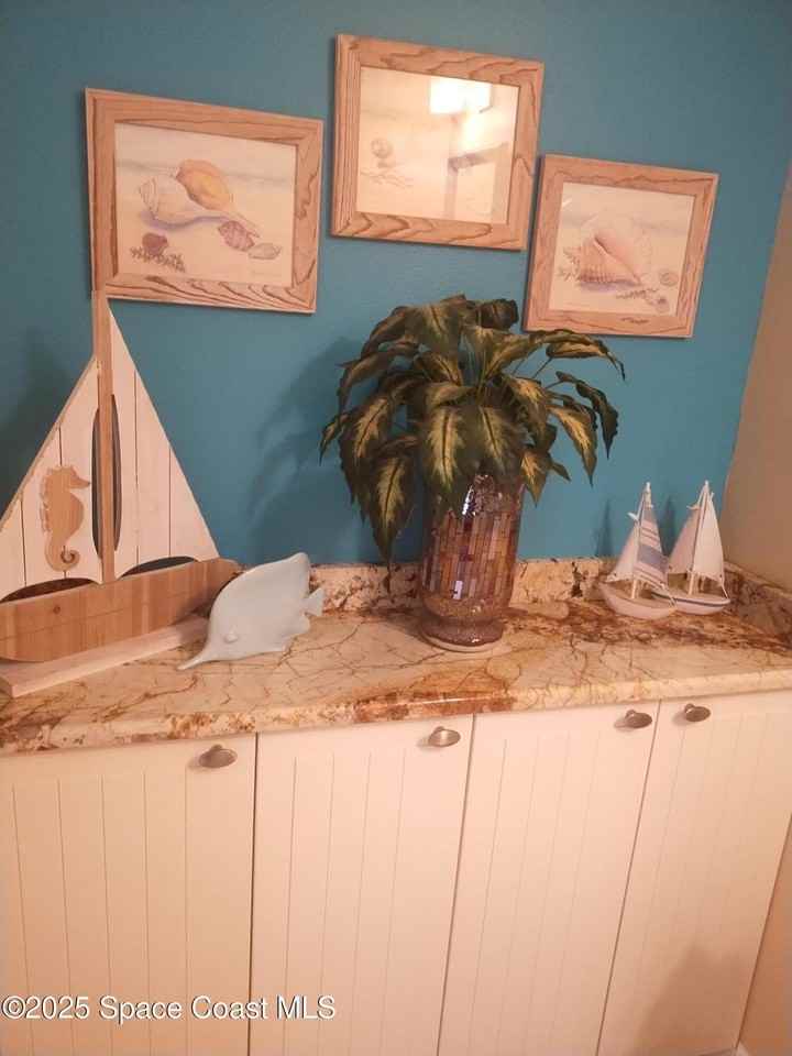 233 S Brevard Ave - Photo 6 of 50