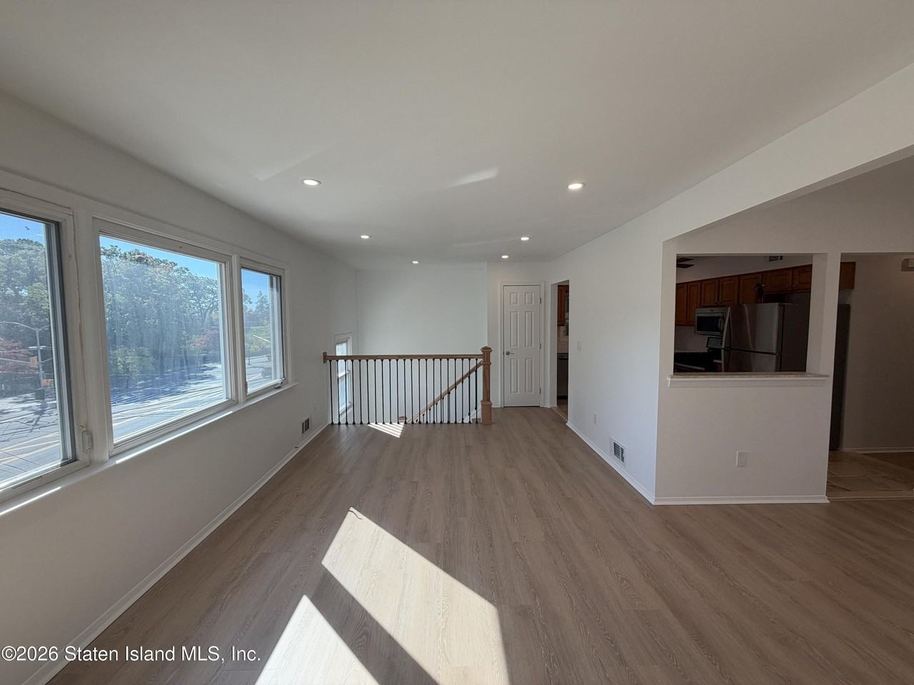 827 Hylan Blvd #2 - Photo 6 of 22