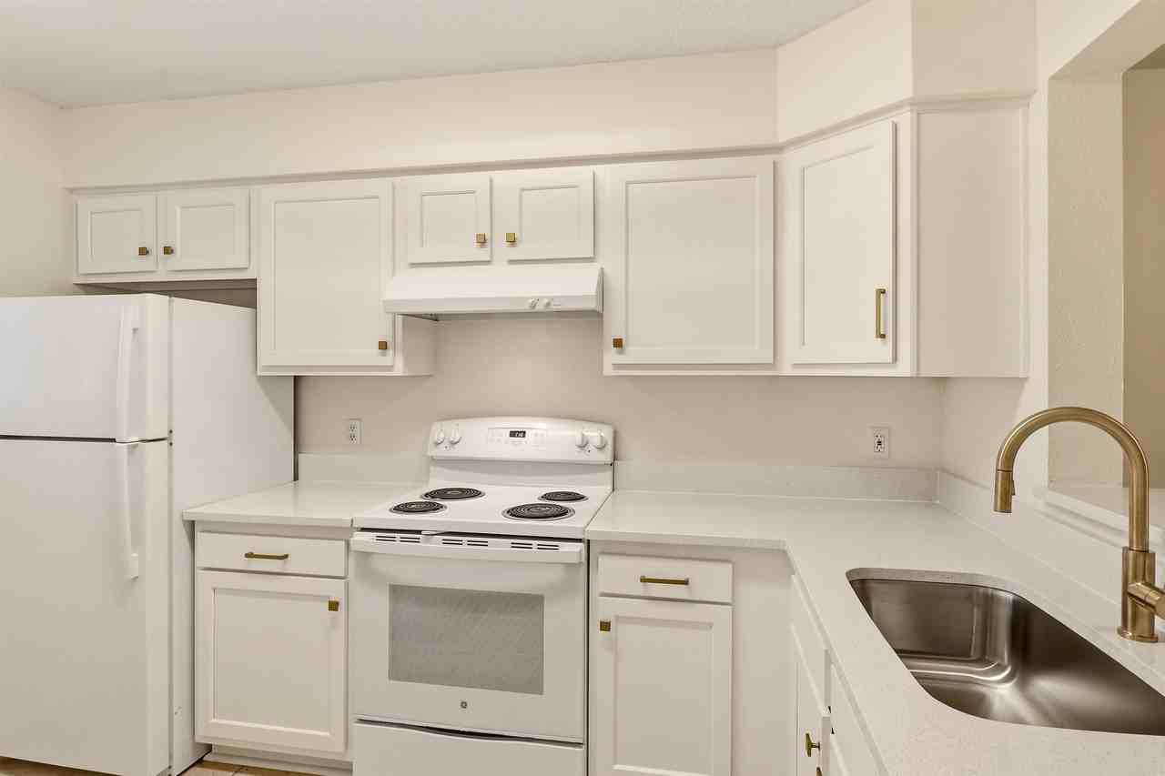 10 Moultrie Creek Cir - Photo 5 of 27