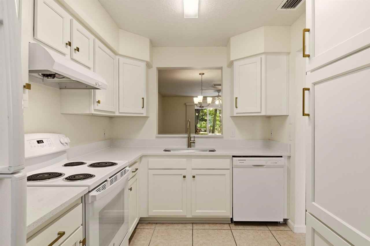 10 Moultrie Creek Cir - Photo 6 of 27