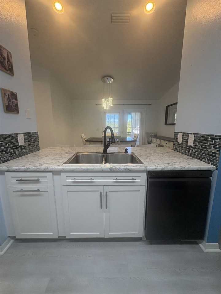 15211 Harbour Vista Cir - Photo 7 of 16