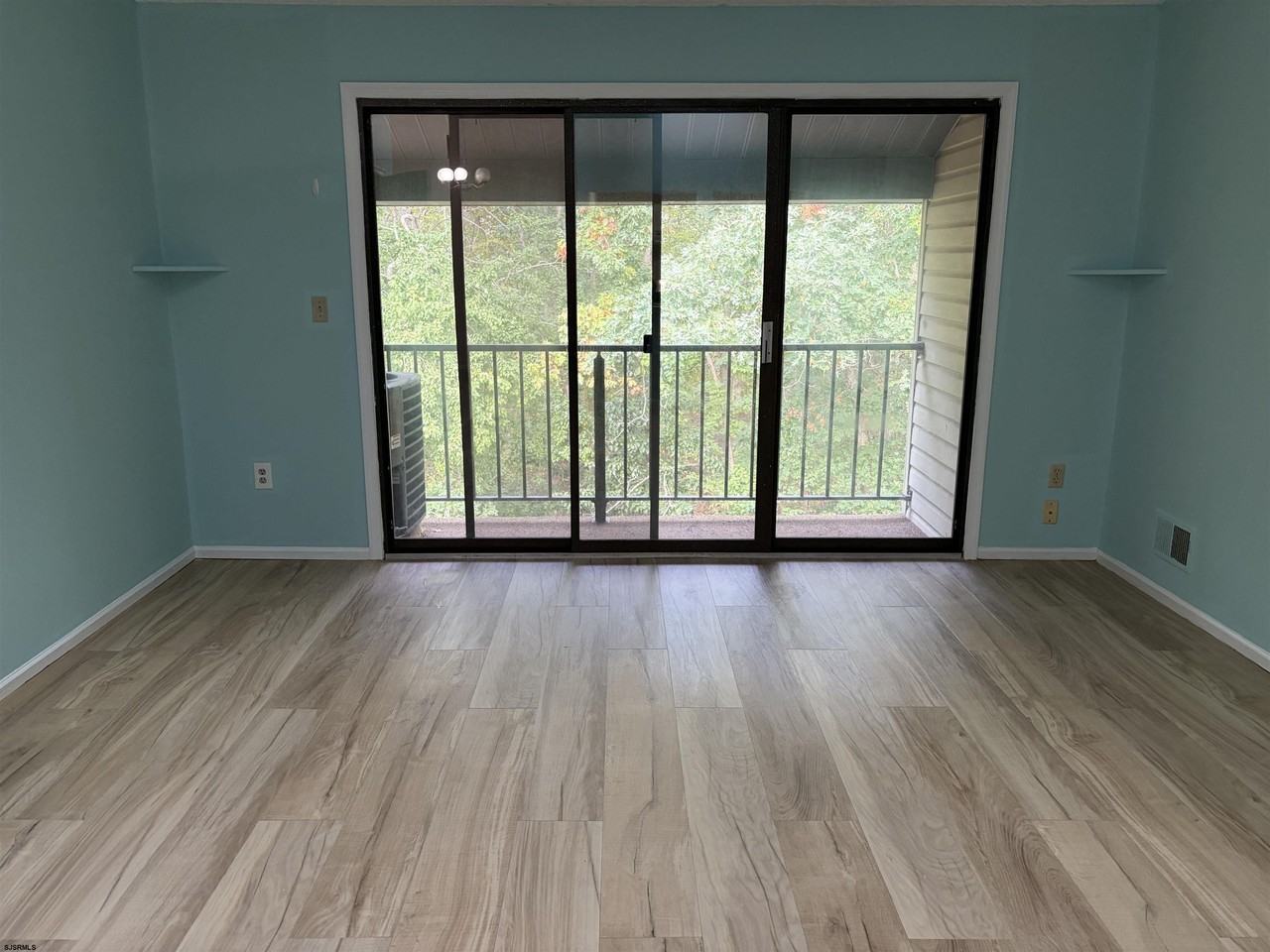 108 Federal Ct #108 - Photo 2 of 19