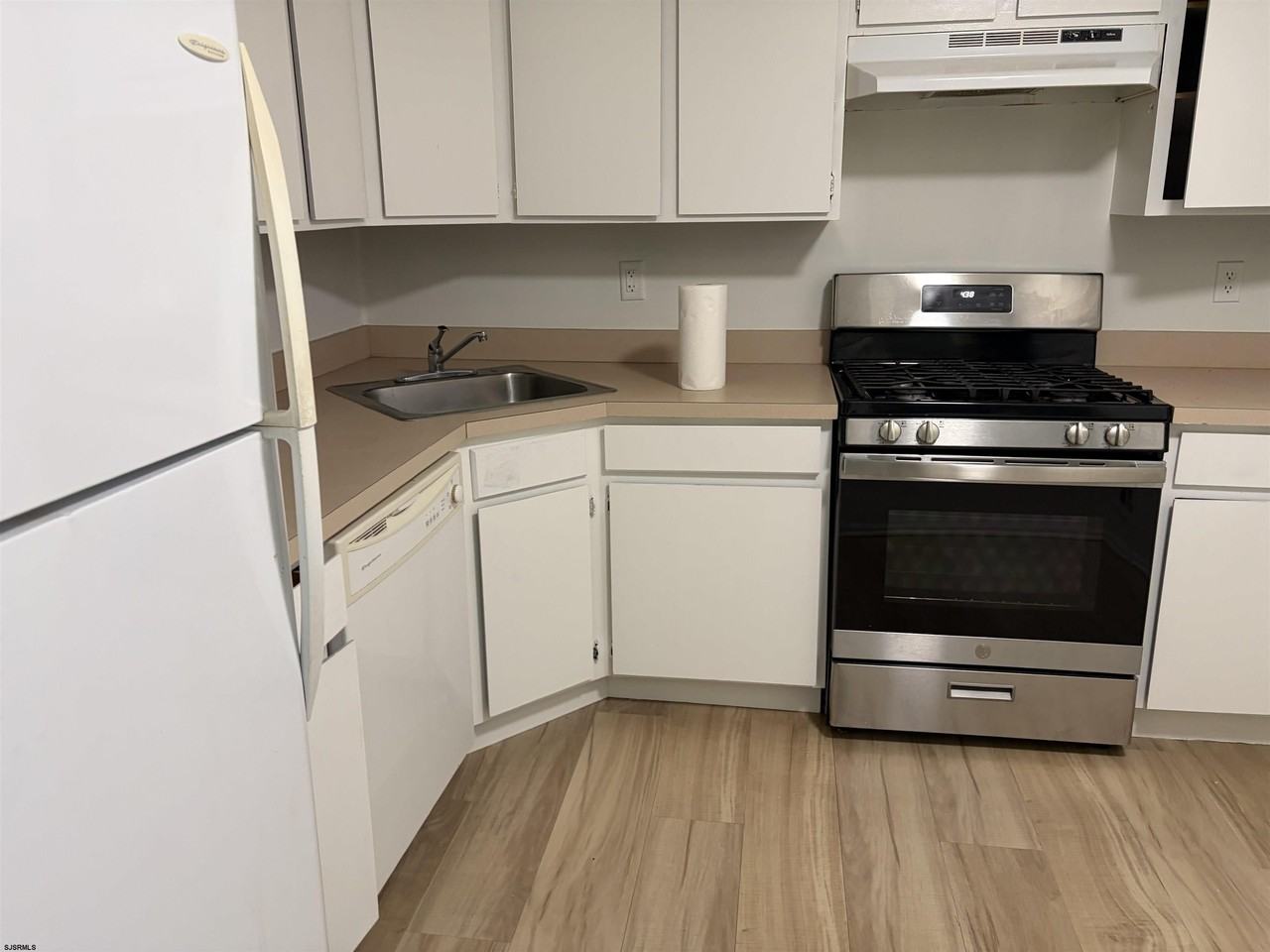 108 Federal Ct #108 - Photo 7 of 19