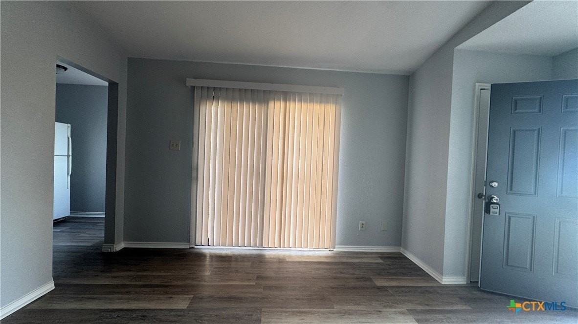 1701 Windward Dr - Photo 4 of 25