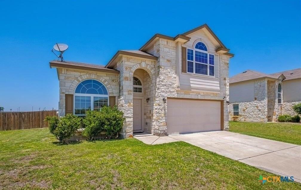 2903 Black Orchid Dr - Photo 2 of 14