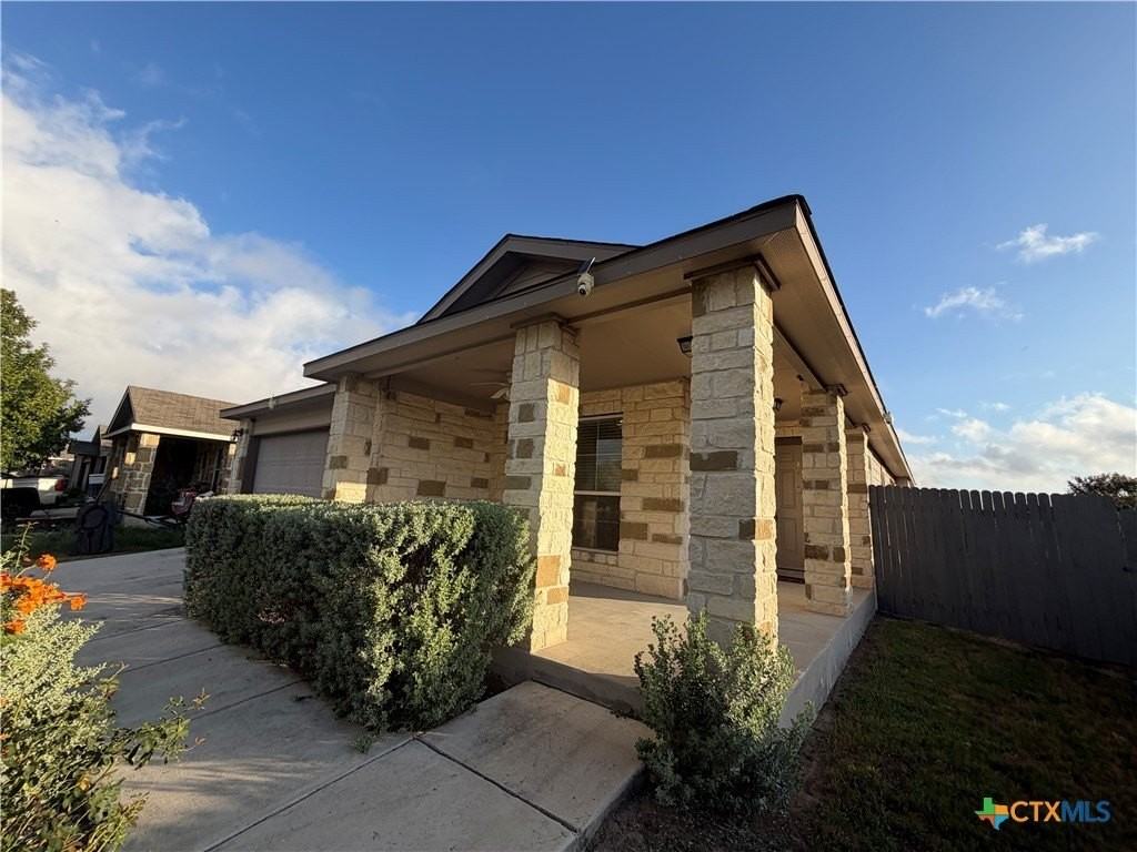 2293 Falcon Way - Photo 2 of 29