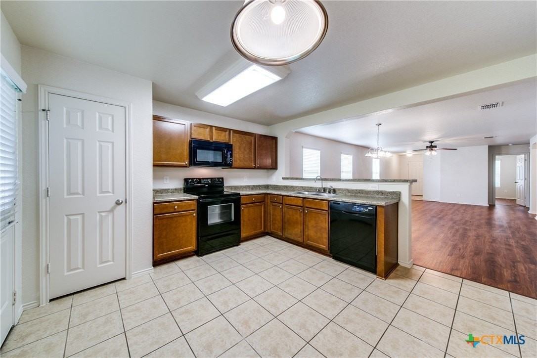 3608 Lazy Diamond - Photo 6 of 13