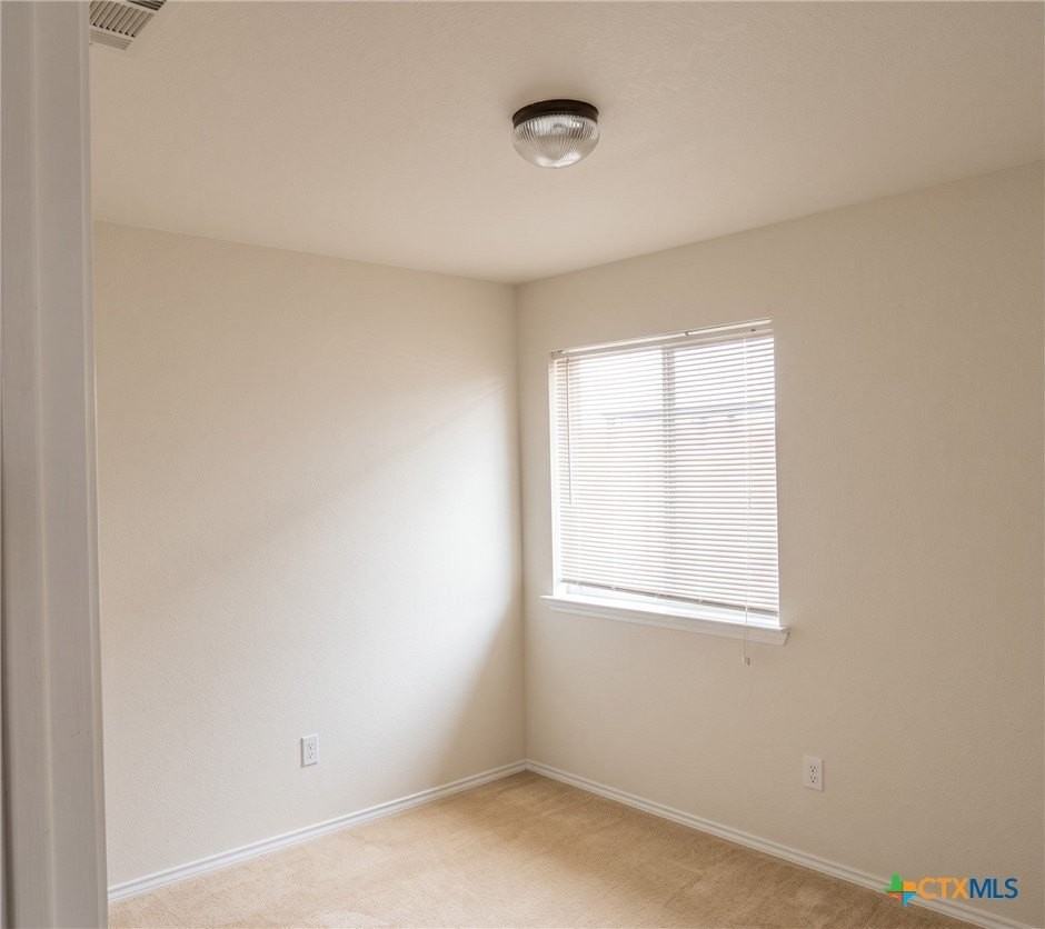 3802 Basset Ct - Photo 7 of 10