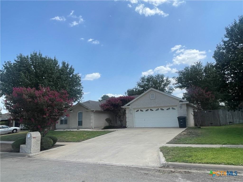 2204 Excel Dr - Photo 2 of 48