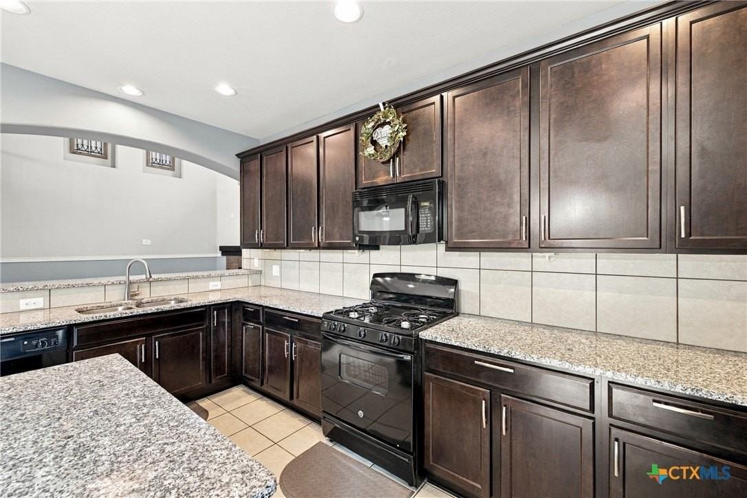 8205 Angelo Loop - Photo 4 of 30