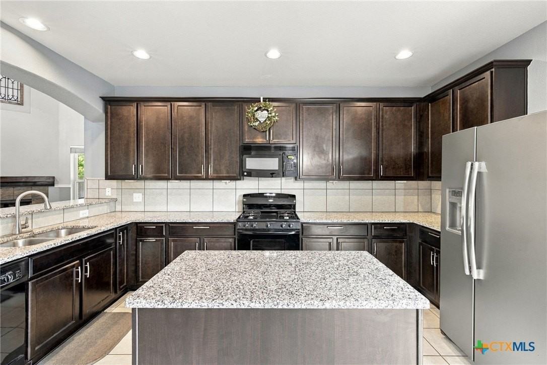 8205 Angelo Loop - Photo 5 of 30