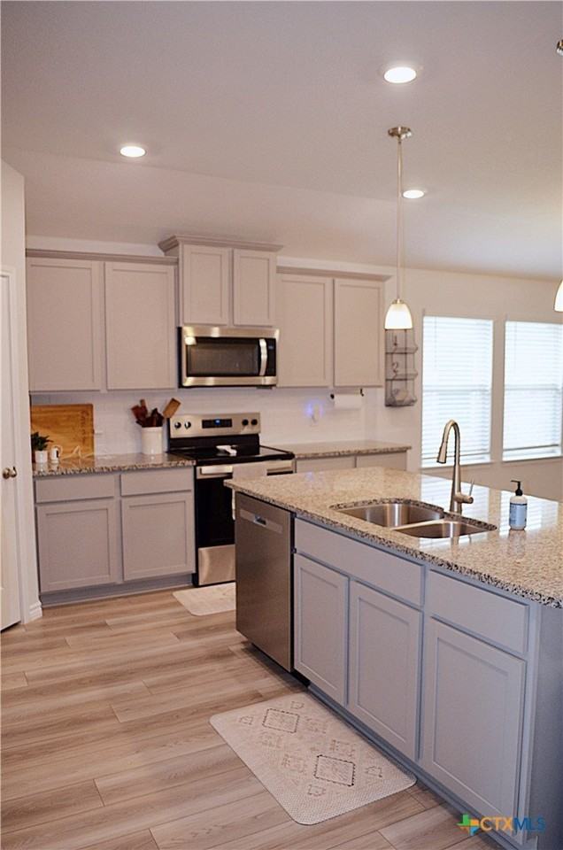 4431 Allison Dr - Photo 5 of 38