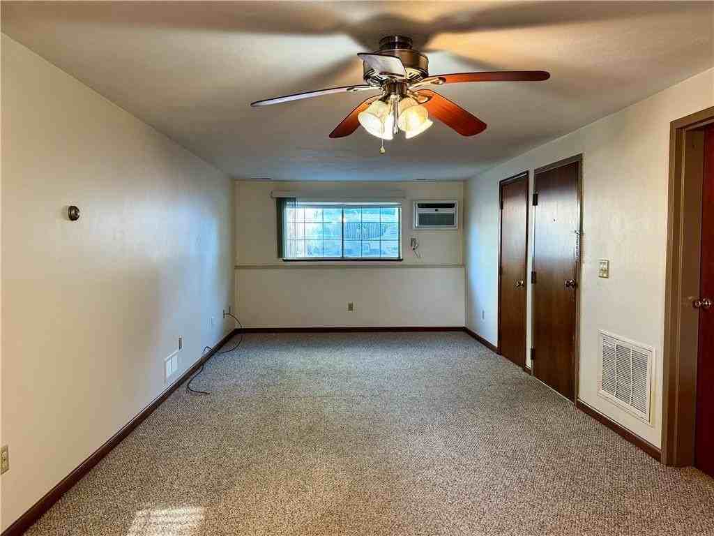 182 Chenango Ave #4 - Photo 5 of 12