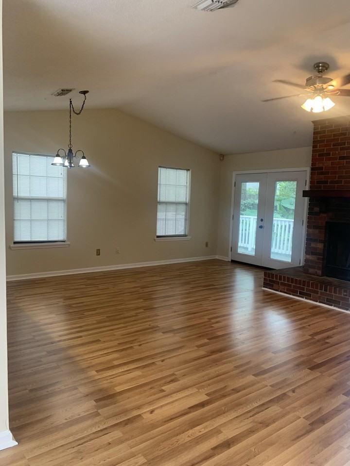 1819 Meriadoc Rd - Photo 4 of 16
