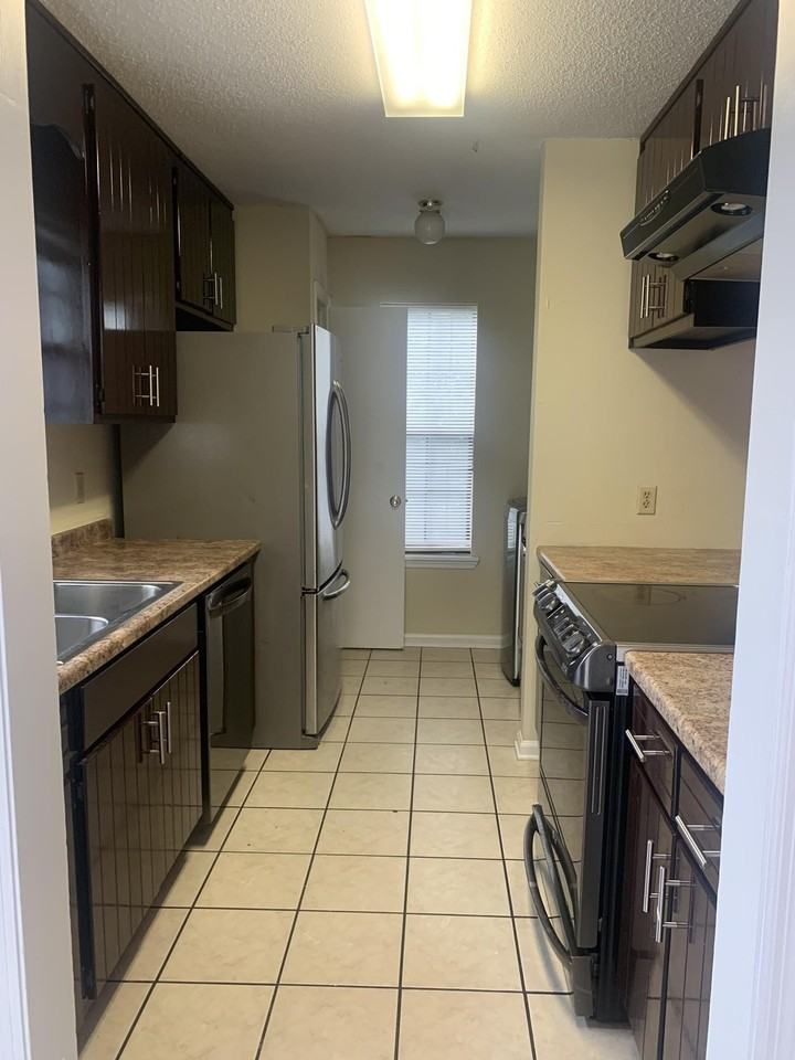 1819 Meriadoc Rd - Photo 5 of 16