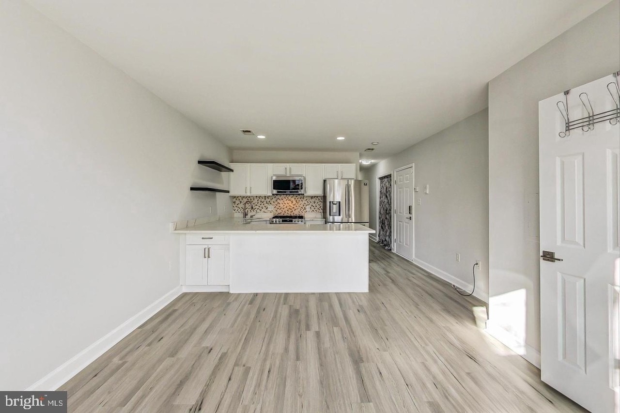 1710 W Virginia Ave Ne #201 - Photo 3 of 16