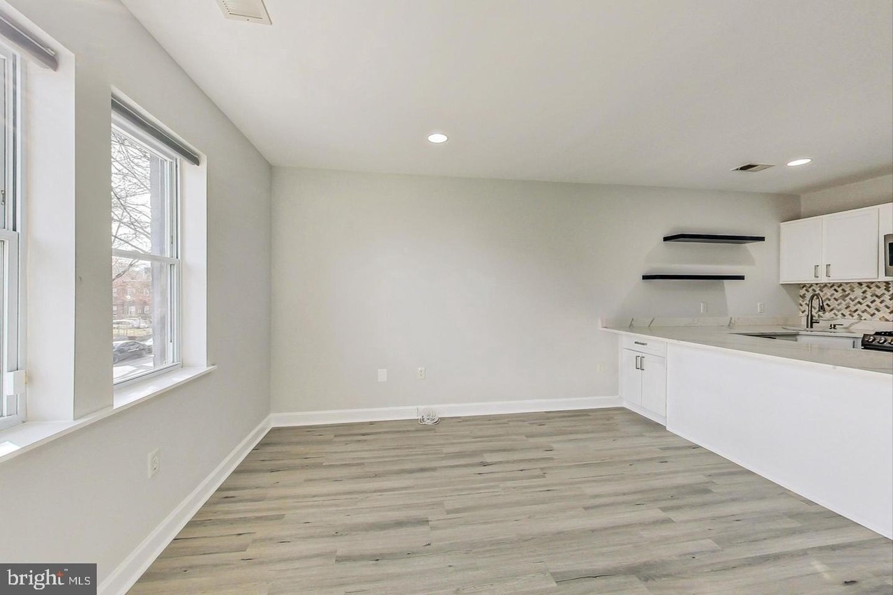 1710 W Virginia Ave Ne #201 - Photo 4 of 16
