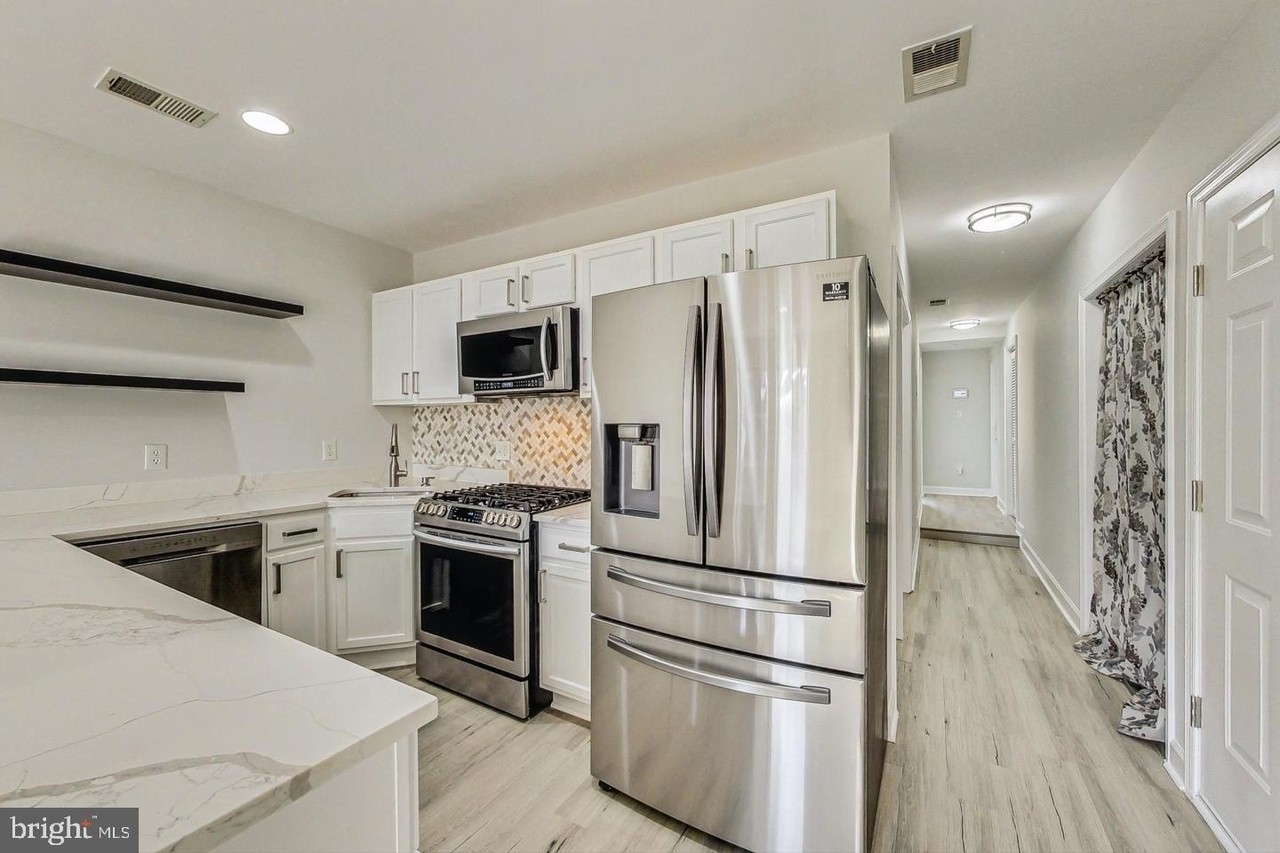 1710 W Virginia Ave Ne #201 - Photo 6 of 16