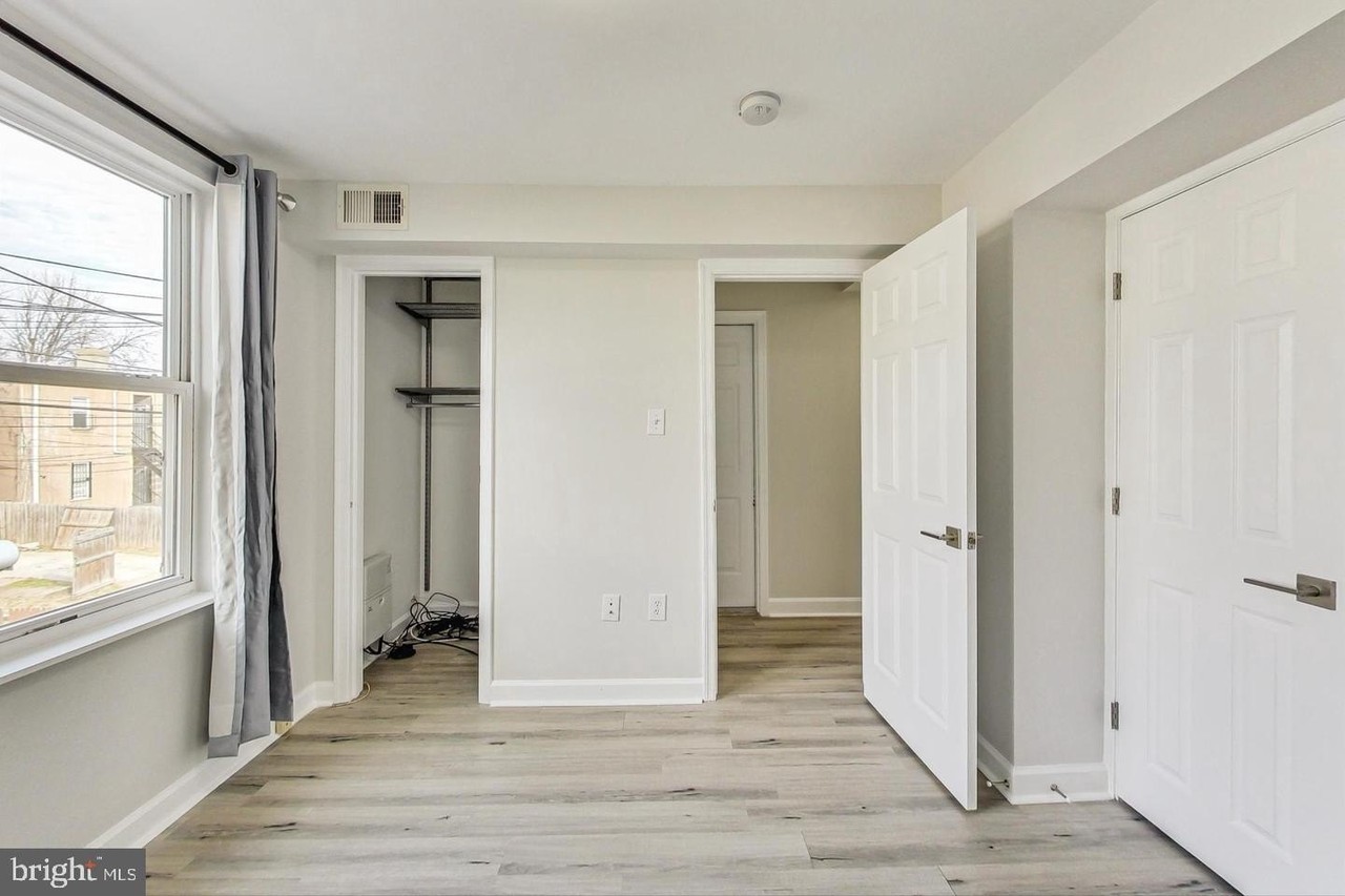 1710 W Virginia Ave Ne #201 - Photo 7 of 16