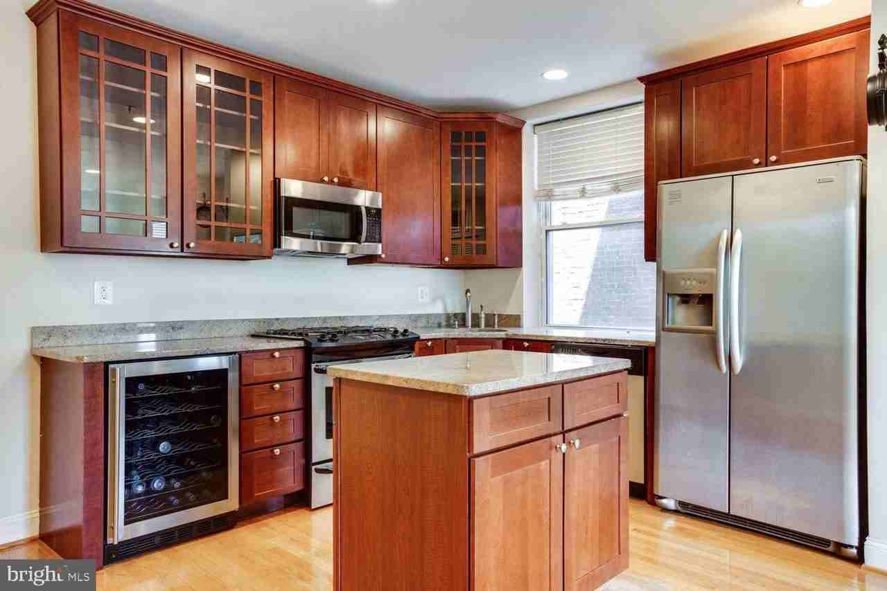 219 T St Ne #202