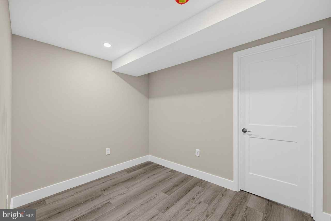 439 Lebaum St Se #1 - Photo 6 of 32