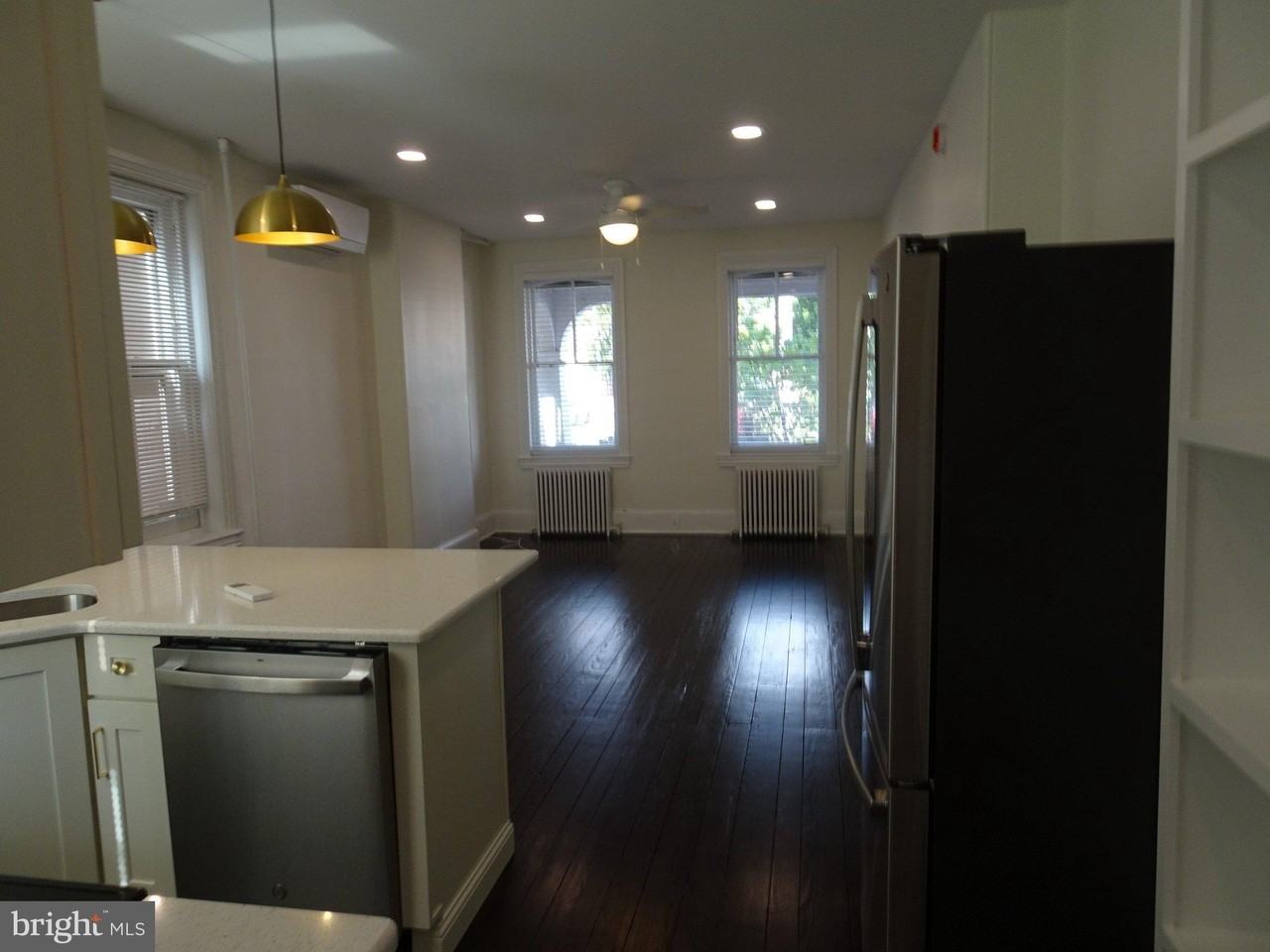 41 W 5th St #1 - Photo 5 of 25