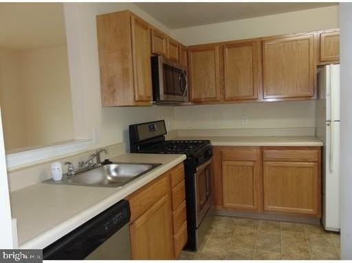 202 Stonebridge Blvd - Photo 5 of 14