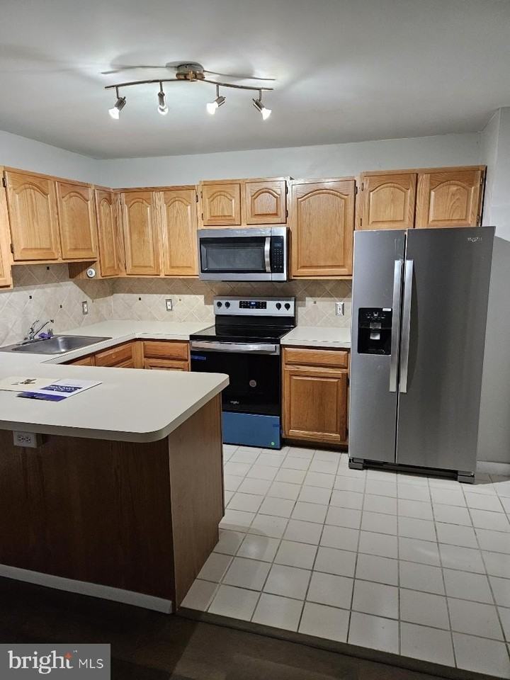 5401 Highland Ct #5401 - Photo 6 of 8