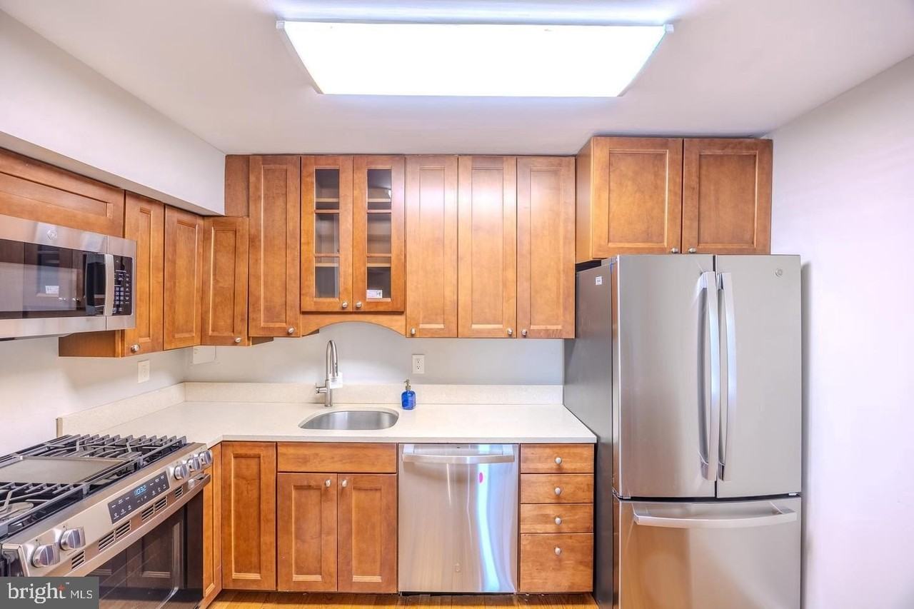 755 Fairview Ave Unit C - Photo 5 of 46