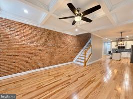featured image of 116 N Montford Ave