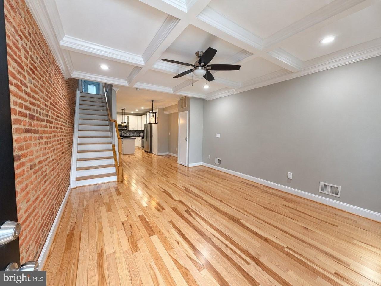 116 N Montford Ave - Photo 3 of 32