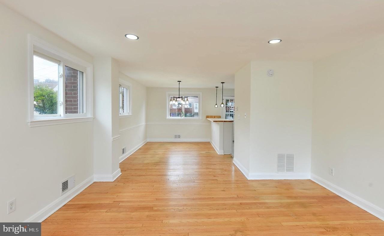 1247 Linkside Dr - Photo 4 of 33
