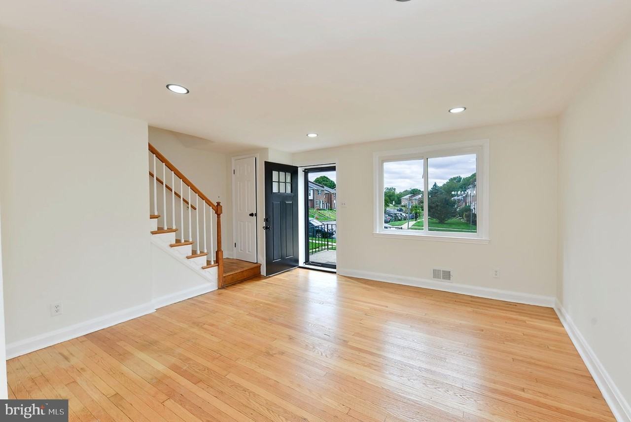 1247 Linkside Dr - Photo 6 of 33