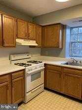11914LL Tarragon Rd #L - Photo 6 of 14