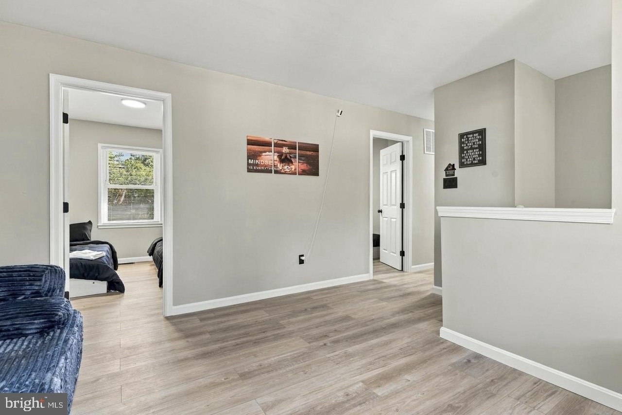 1015 Floyd Ave ## 1 - Photo 7 of 38