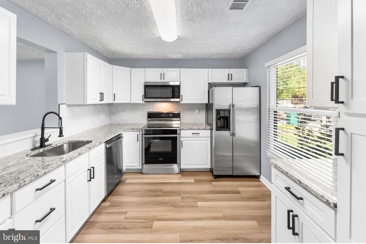 51 Keepsake Pl - Photo 5 of 18