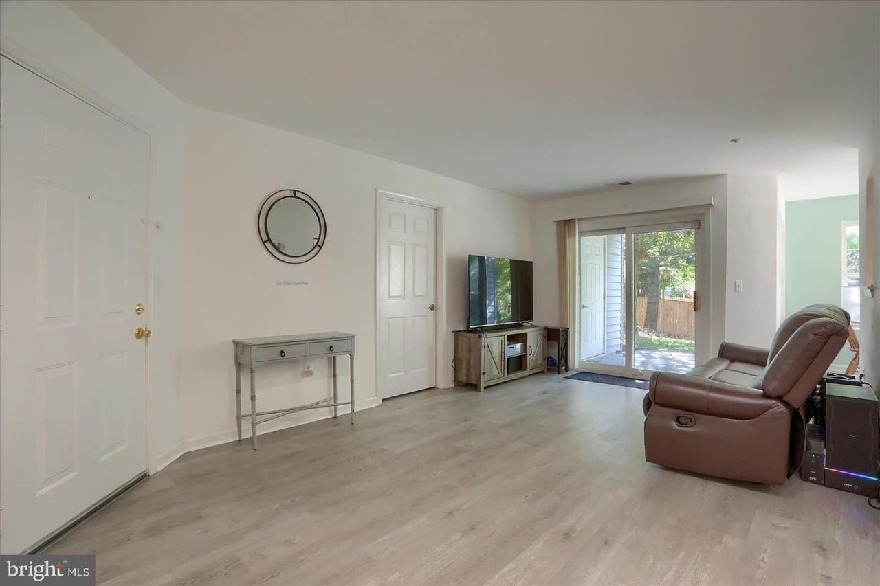 3815 Sunnyfield Ct #1C - Photo 6 of 42