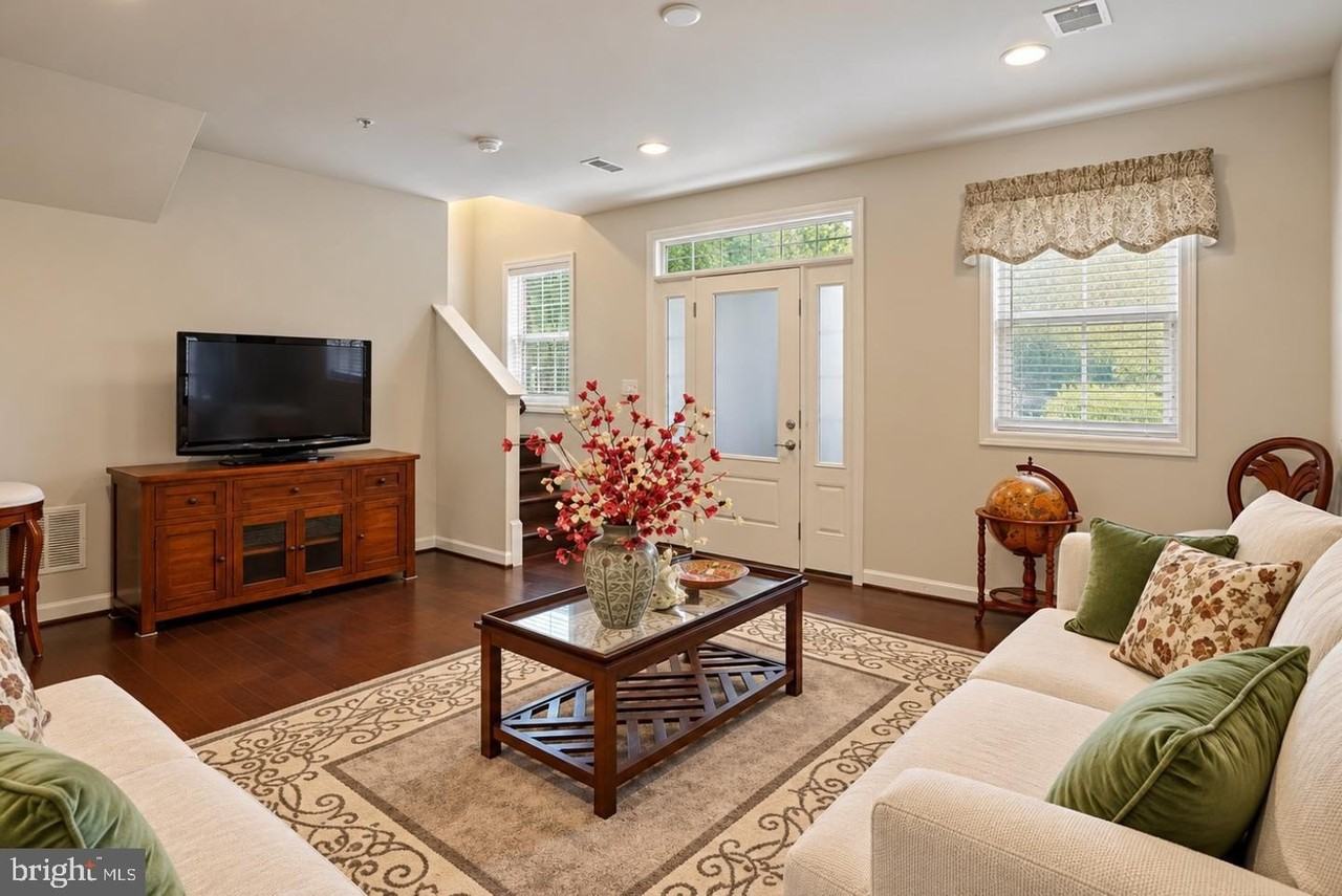 4349 Viridian Ter - Photo 3 of 22