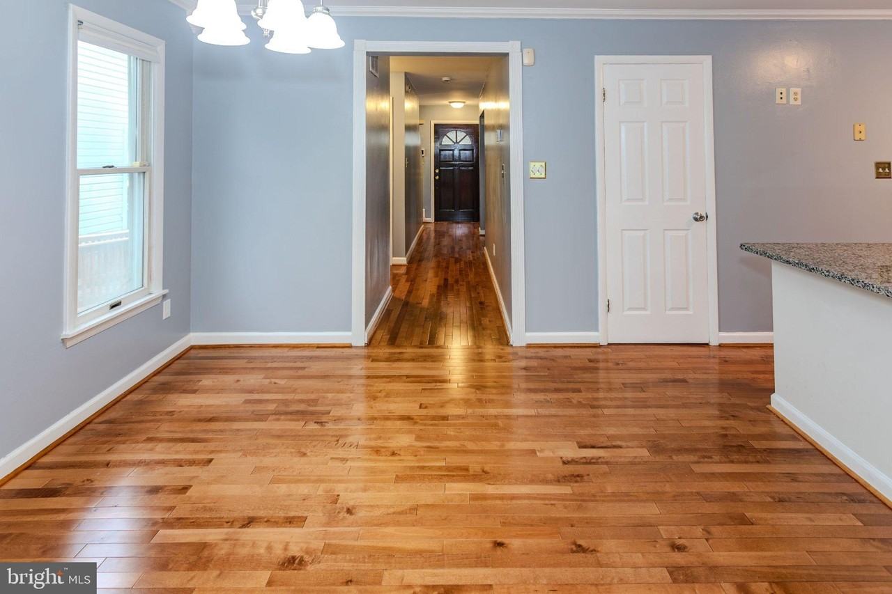 7317 Wye Ave - Photo 6 of 30