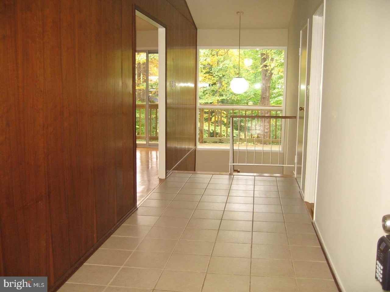8 Carderock Ct - Photo 3 of 23